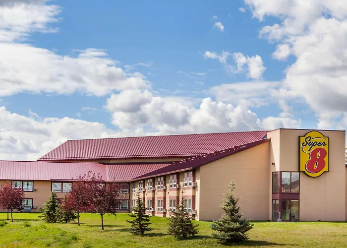 Super 8 by Wyndham Sherwood Park/Edmonton Area