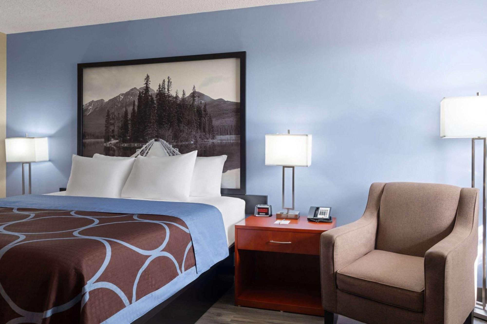 Super 8 By Wyndham Sherwood Park/edmonton Area