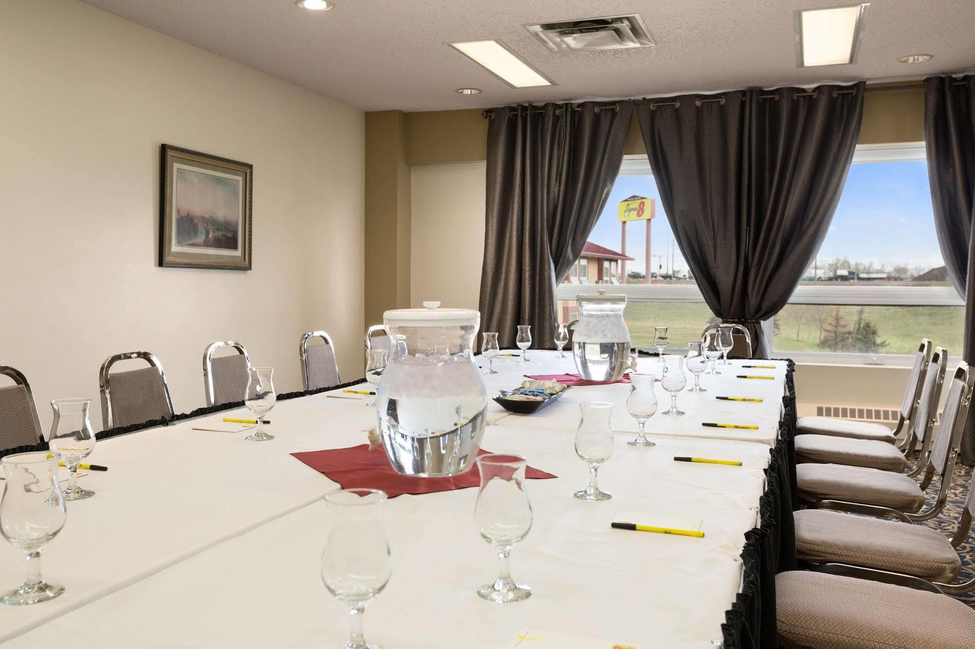 Super 8 By Wyndham Sherwood Park/edmonton Area Hotel Sherwood Park