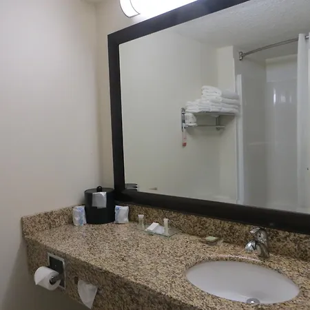 Super 8 By Wyndham Sherwood Park/Edmonton Area Room photo